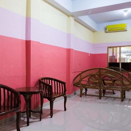 Reddoorz Plus @ Jalan Gatot Subroto Medan Sunggal Eksteriør billede