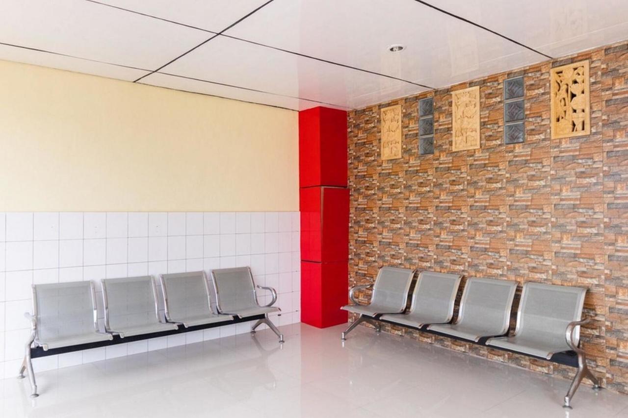 Reddoorz Plus @ Jalan Gatot Subroto Medan Sunggal Eksteriør billede