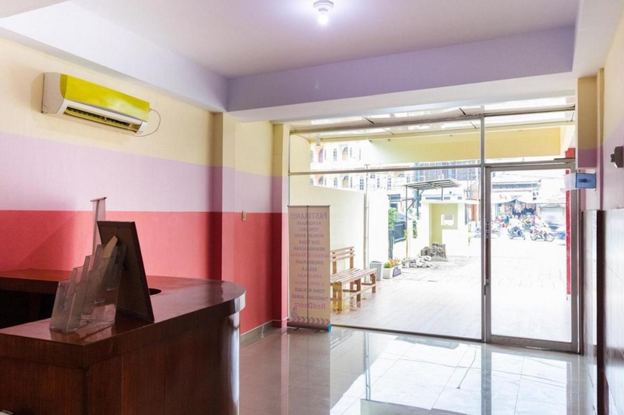 Reddoorz Plus @ Jalan Gatot Subroto Medan Sunggal Eksteriør billede