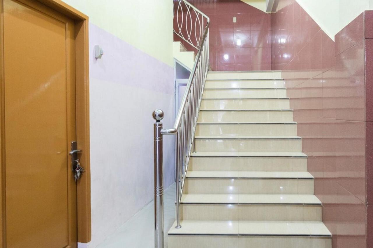 Reddoorz Plus @ Jalan Gatot Subroto Medan Sunggal Eksteriør billede