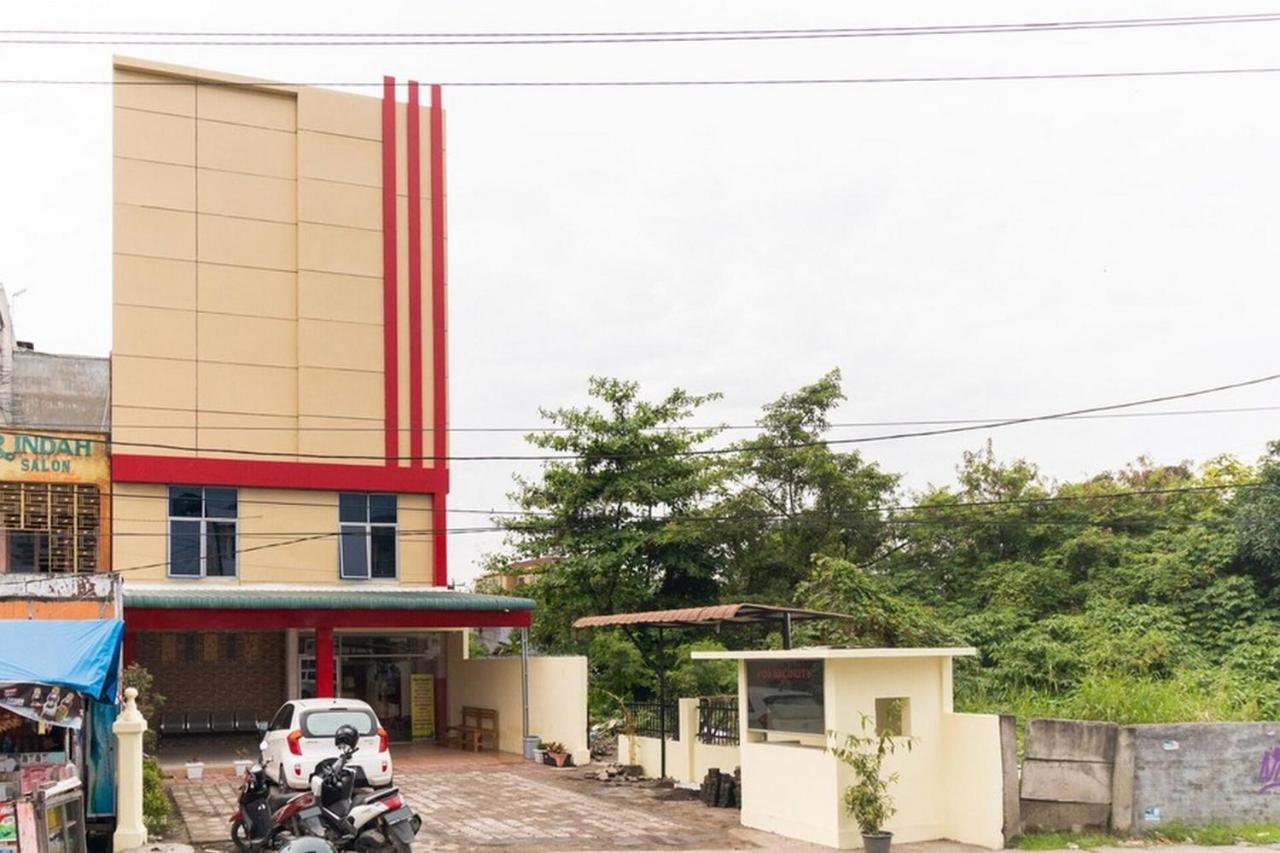Reddoorz Plus @ Jalan Gatot Subroto Medan Sunggal Eksteriør billede