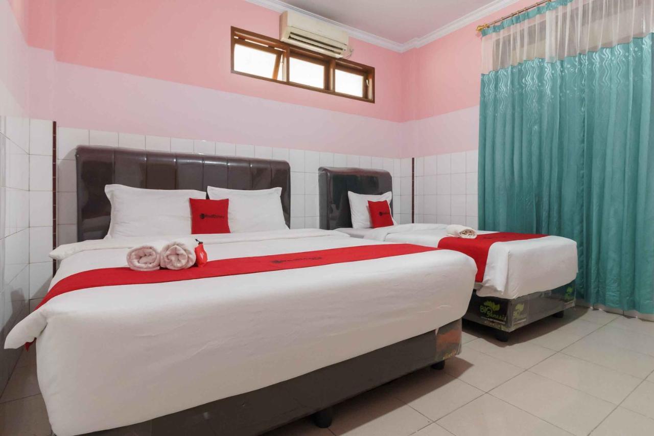 Reddoorz Plus @ Jalan Gatot Subroto Medan Sunggal Eksteriør billede