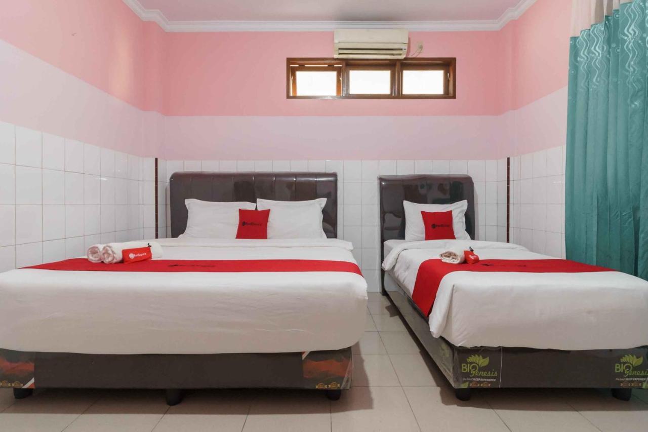 Reddoorz Plus @ Jalan Gatot Subroto Medan Sunggal Eksteriør billede